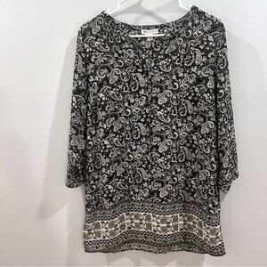 Lila Rose V-neck paisley print boho top size medium